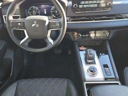 Used 2024 Mitsubishi Outlander 4WD Plug-In Hybrid image 21