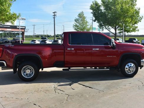 Used 2025 Chevrolet Silverado 3500 LTZ w/ LTZ Plus Package AWD/4WD image 4