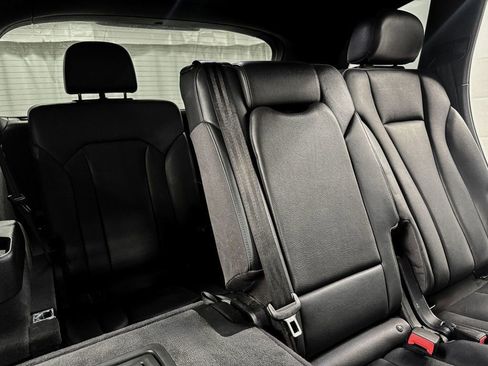 Used 2017 Audi Q7 3.0T Prestige image 9