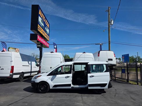 Used 2020 Ford Transit Connect XL image 6