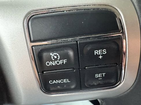 Used 2016 Jeep Compass High Altitude image 19