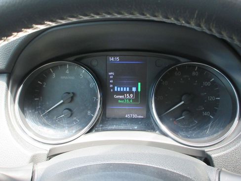 Used 2018 Nissan Rogue SV FWD image 10