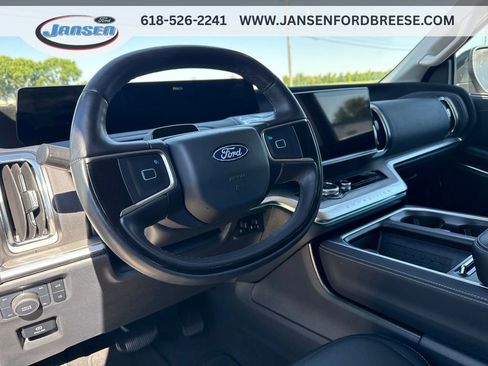 Used 2025 Ford Expedition Platinum AWD/4WD image 14