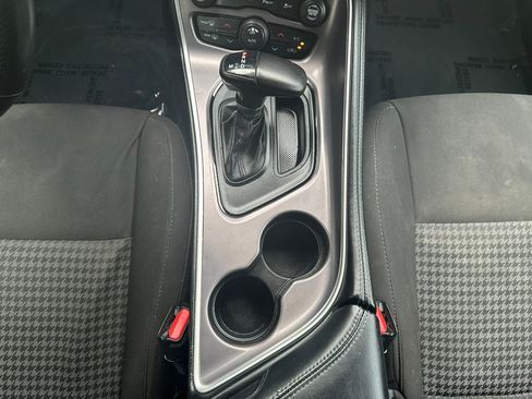 Used 2022 Dodge Challenger R/T Scat Pack RWD image 24