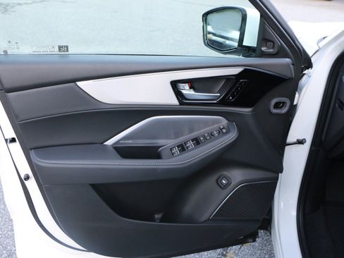 Used 2026 Acura MDX FWD w/ Technology Package image 16