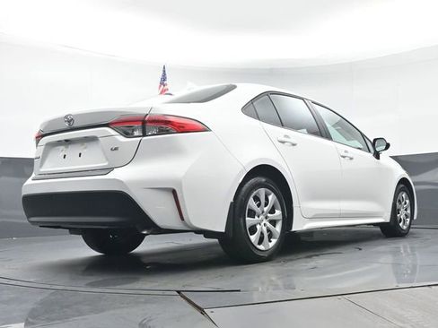 Certified 2024 Toyota Corolla LE image 32