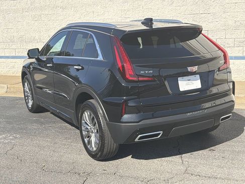 Certified 2025 Cadillac XT4 Premium Luxury image 5
