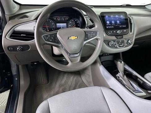 Used 2020 Chevrolet Malibu LS FWD image 21