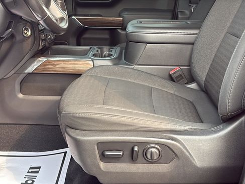 Used 2020 Chevrolet Silverado 1500 LT Trail Boss AWD/4WD image 25