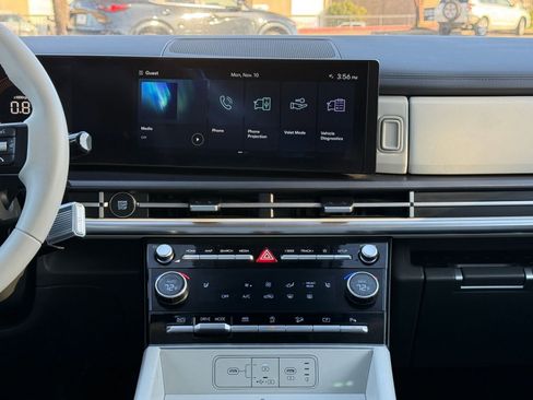 Used 2025 Hyundai Santa Fe SEL image 18