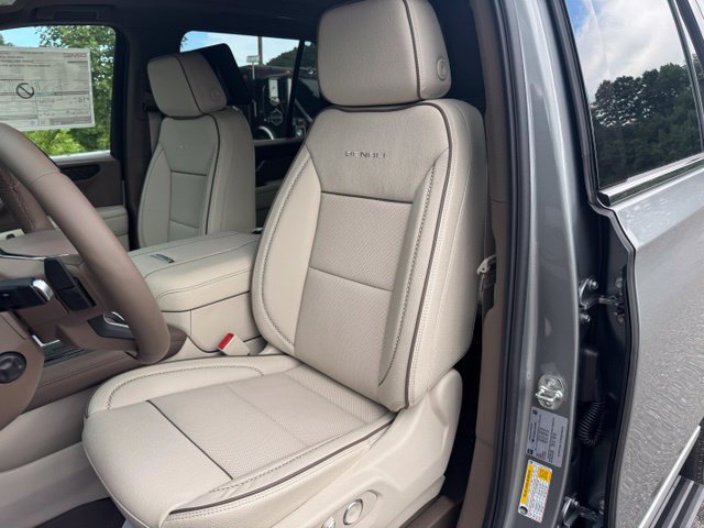 New 2026 GMC Yukon Denali w/ Denali Reserve Package AWD/4WD image 18