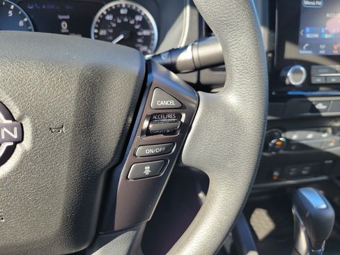 Used 2023 Nissan Frontier SV w/ Midnight Edition Package image 19