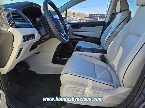 New 2026 Honda Odyssey Touring image 5