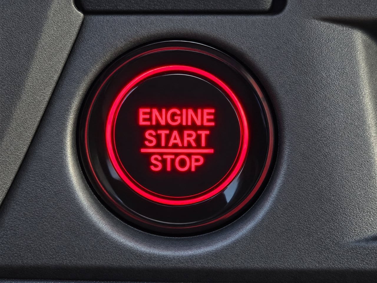 Used 2025 Honda Pilot Sport image 18