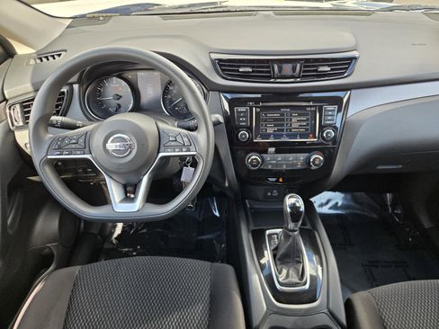 Used 2022 Nissan Rogue Sport S image 6