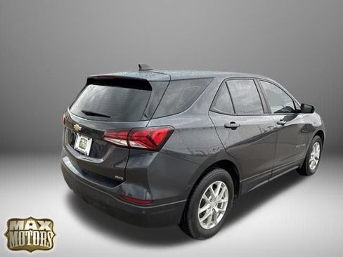 Used 2022 Chevrolet Equinox LS AWD/4WD image 4