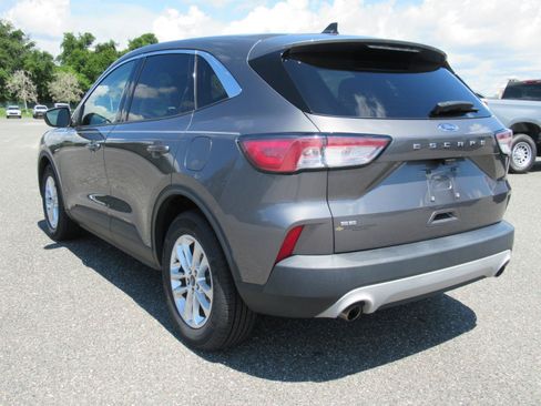 Used 2022 Ford Escape SE w/ Convenience Package FWD image 5