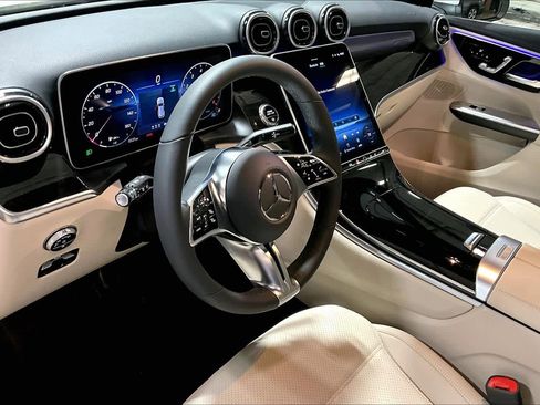 Used 2026 Mercedes-Benz GLC 300 4MATIC image 18