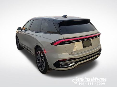 New 2026 Lincoln Nautilus Reserve AWD/4WD image 2