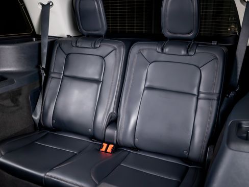Used 2026 Lincoln Aviator Reserve w/ Jet Appearance Package RWD image 23