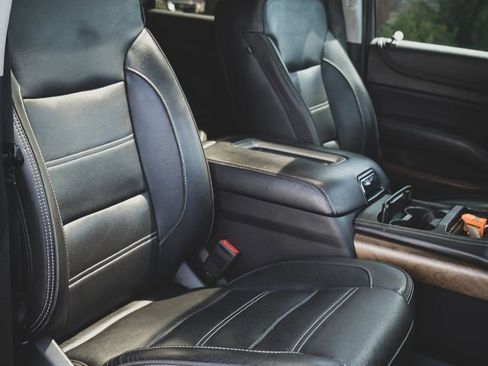 Used 2019 GMC Yukon Denali w/ Denali Ultimate Package AWD/4WD image 35