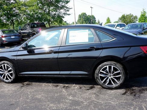 New 2025 Volkswagen Jetta SE image 6