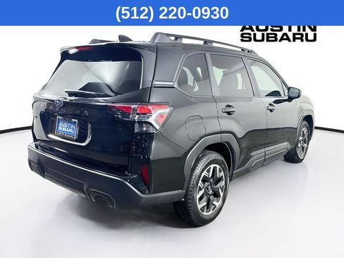 Used 2026 Subaru Forester Premium AWD/4WD image 8