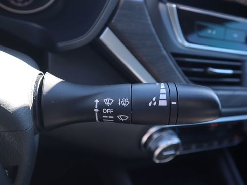 Used 2025 Nissan Altima 2.5 SV w/ SV Premium Package image 20