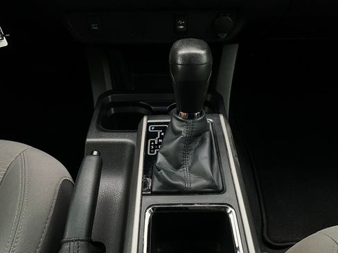 Used 2016 Toyota Tacoma SR5 w/ Towing Package image 22