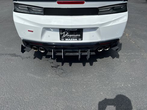 Used 2016 Chevrolet Camaro SS RWD image 24