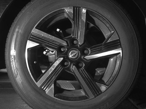 Used 2025 Nissan Sentra SV image 15