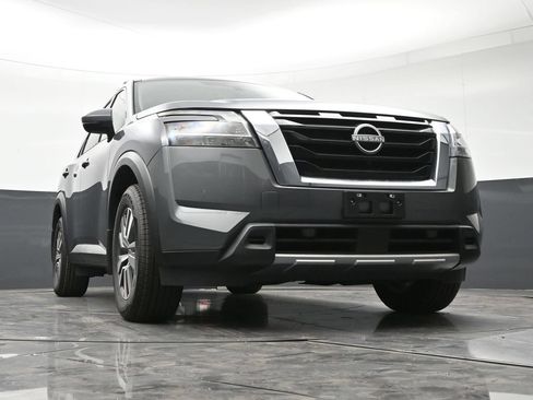 Used 2024 Nissan Pathfinder SL AWD/4WD image 30