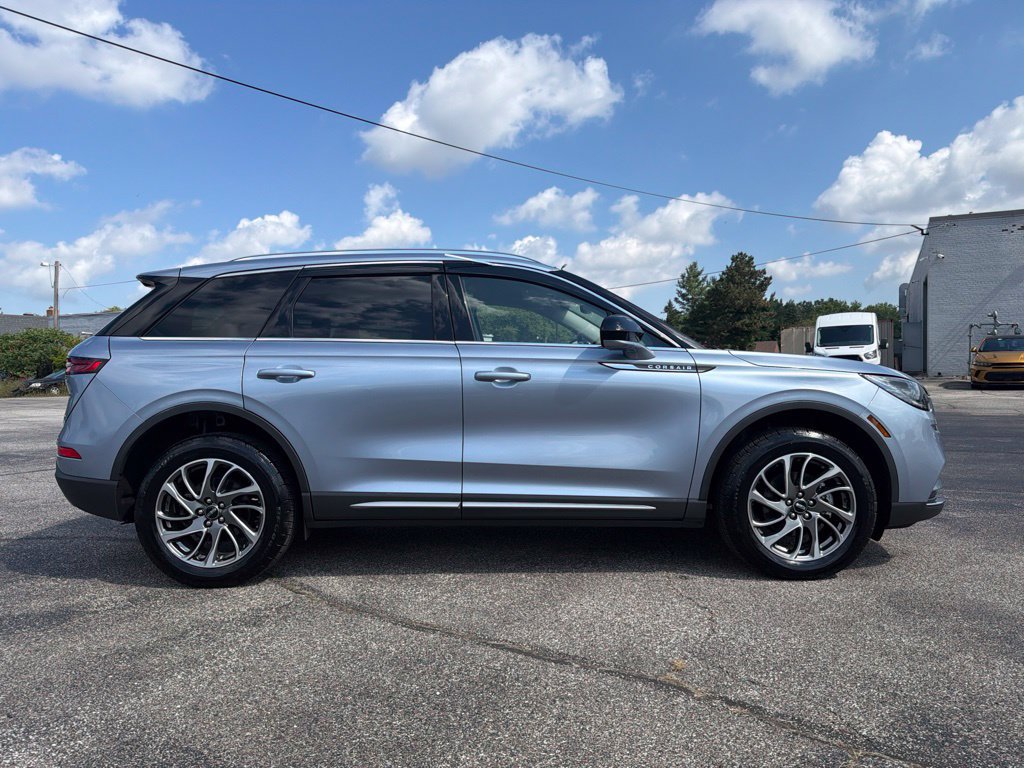 Used 2022 Lincoln Corsair FWD w/ Equipment Group 101A image 6