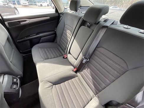 Used 2020 Ford Fusion SE image 19