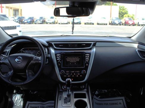Used 2022 Nissan Murano SV w/ SV Midnight Edition Package image 19