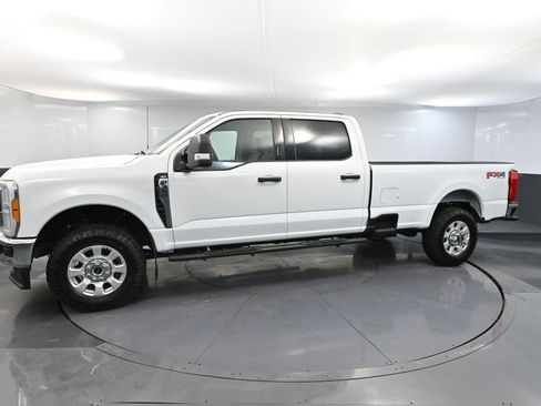 Used 2023 Ford F350 XLT w/ FX4 Off-Road Package image 11