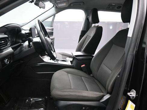 Certified 2022 Ford Explorer XLT image 10