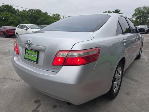Used 2009 Toyota Camry FWD image 9