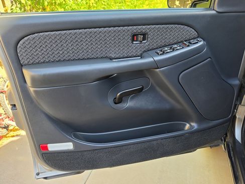 Used 2002 Chevrolet Avalanche 2500 RWD image 35