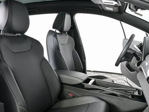 Certified 2023 Volkswagen ID.4 Pro S Plus image 16