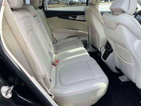 Used 2016 Lincoln MKX Black Label w/ Climate Package image 22