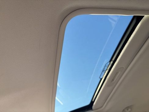 Used 2020 Ford EcoSport Titanium image 18