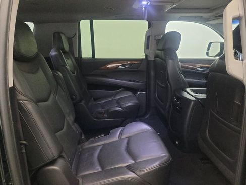 Used 2015 Cadillac Escalade ESV Luxury AWD/4WD image 19