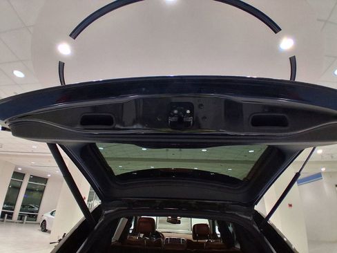 Used 2012 Jeep Grand Cherokee Overland Summit image 12