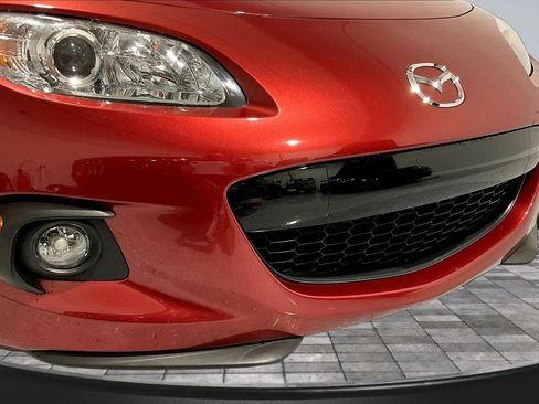 Used 2015 MAZDA MX-5 Miata Grand Touring w/ Premium Package RWD image 29