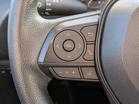 Used 2025 Toyota Corolla LE image 4