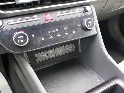Used 2025 Hyundai Sonata SEL FWD image 14