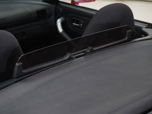 Used 2001 Toyota MR2 image 29