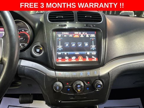 Used 2020 Dodge Journey Crossroad FWD image 19