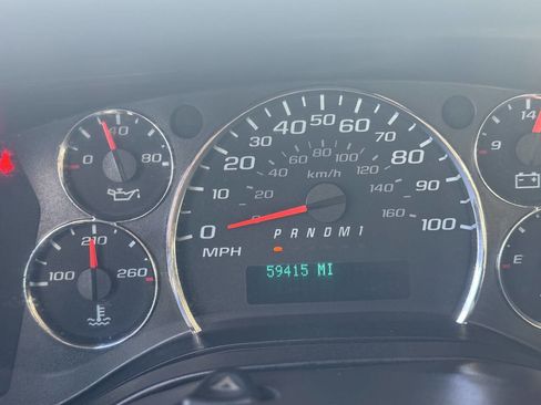 Used 2018 Chevrolet Express 3500 image 14